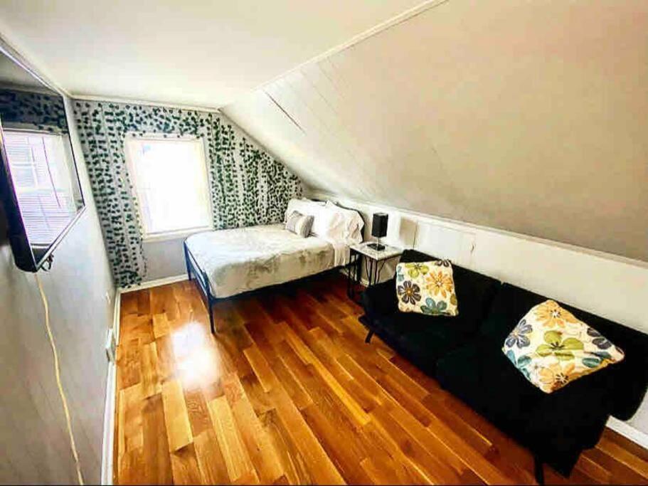 Adorable&Cozy Suburban Home Mins From Dwtn/Airport Rochester Eksteriør billede